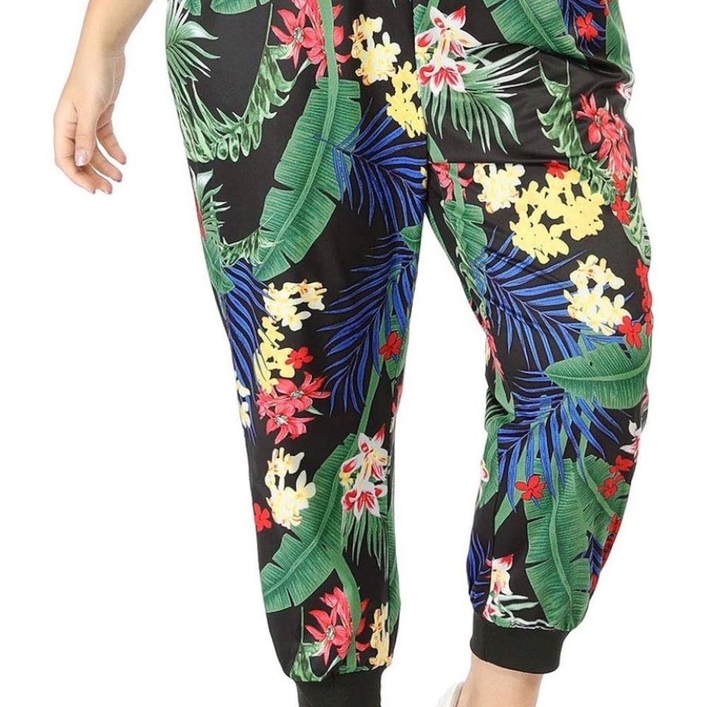 Agnes Orinda Plus-Size Tropical Print Jogger Pants in Black curvy